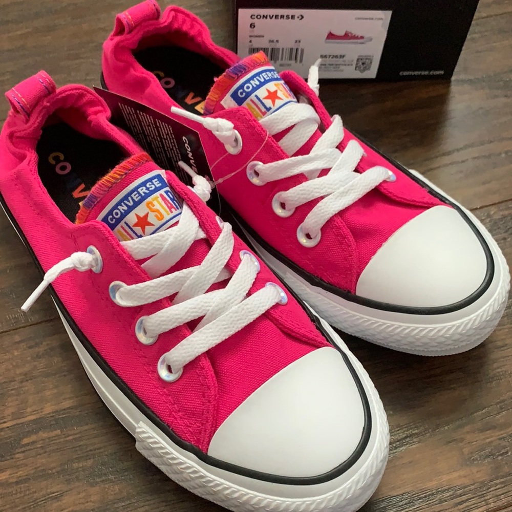 BNWT Hot Pink Shoreline Converse Women’s Sz. 6